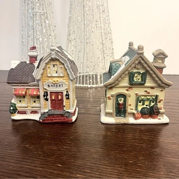 Vintage Christmas Winter Village Town Bakery House & Decorated Village House Y2K - Picture 2 of 12